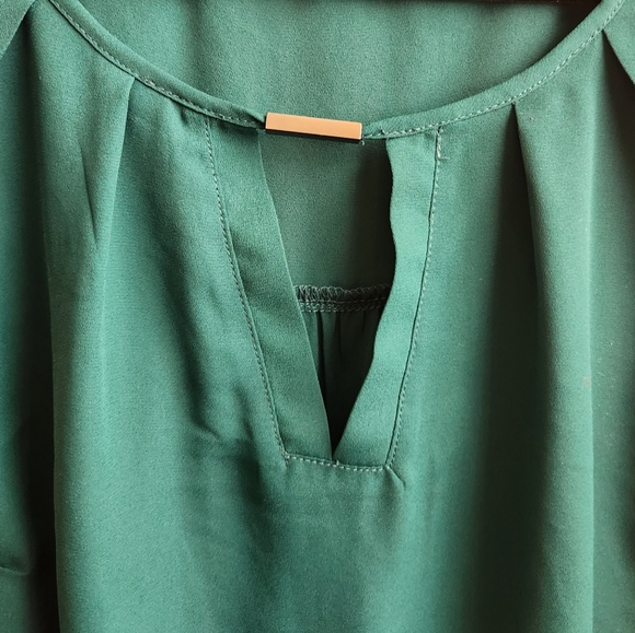 Torrid - Keyhole Chiffon Tank - Picture 3 of 5